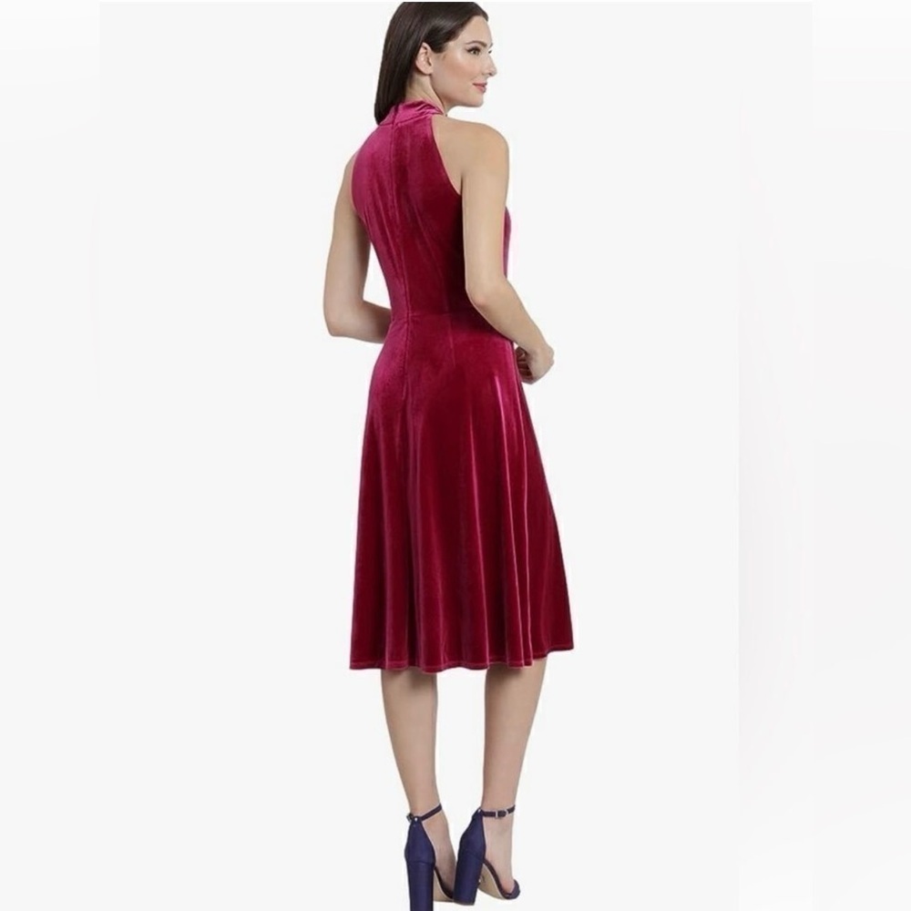 MAGGY London Emilia Velvet Dress Size M - Picture 3 of 3